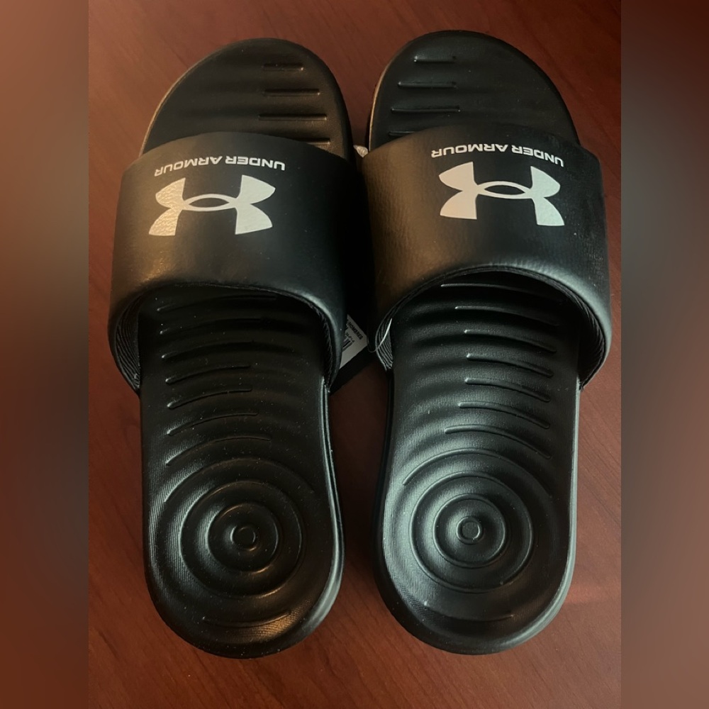 Under Armour Men’s Slides. NWT.